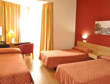 DOUBLE ROOM WITH EXTRABED TRH La Motilla Business & Cultural Hotel 